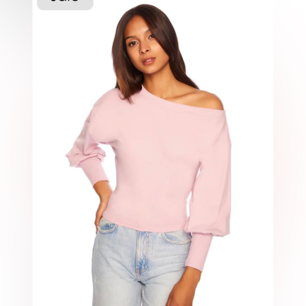 NWT Susana Monaco one side off shoulder top in waterlily. Size medium